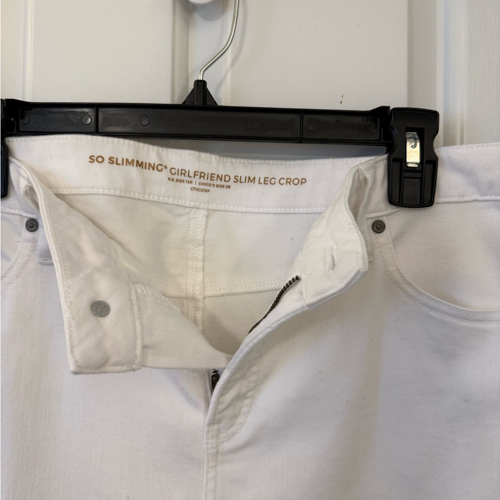 Chico’s White Cropped Jeans - Picture 2 of 5